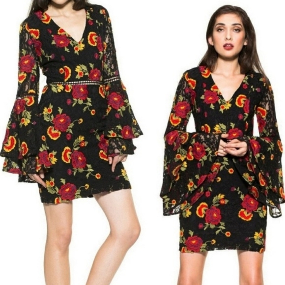 Alexia Admor Size Small Black & Red Floral Embroidered Goth Bell Sleeve Preowned - Picture 6 of 13